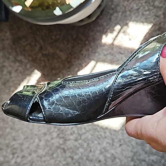 Madeline Stuart Wedge Pump Open Toe Shoes Size 8W Black - Picture 12 of 12